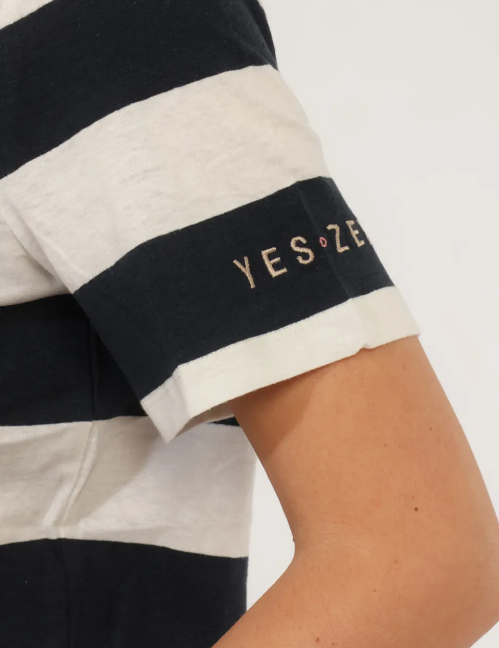 T-shirt Yes Zee Blu